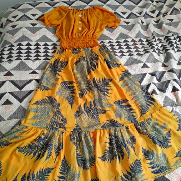 Temt Top and skirt - Picture 10 of 11